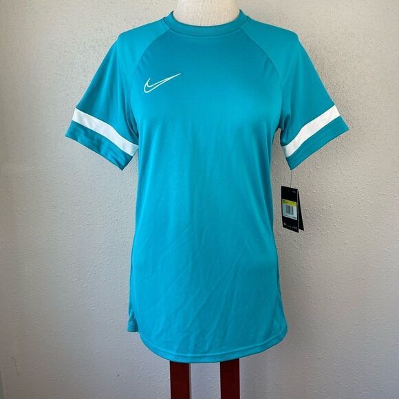 NWT Nike T-Shirt Size S - Picture 1 of 8